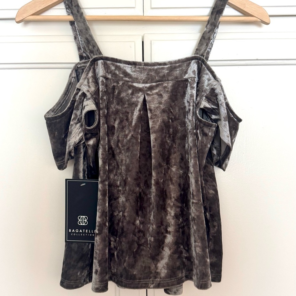 Bagatelle Crushed Velvet Cold Shoulder 90’s/Y2K Top in Silver/Gray Shimmer - Picture 5 of 6